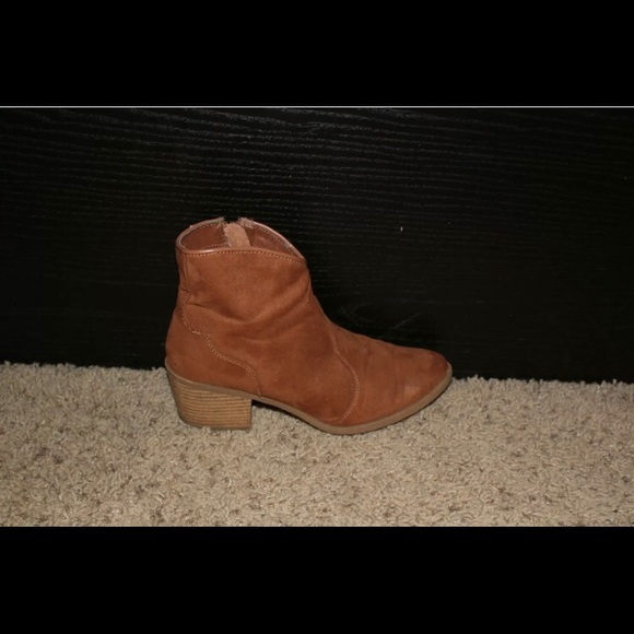 Qupid Camel Booties Size 6 - Picture 3 of 5